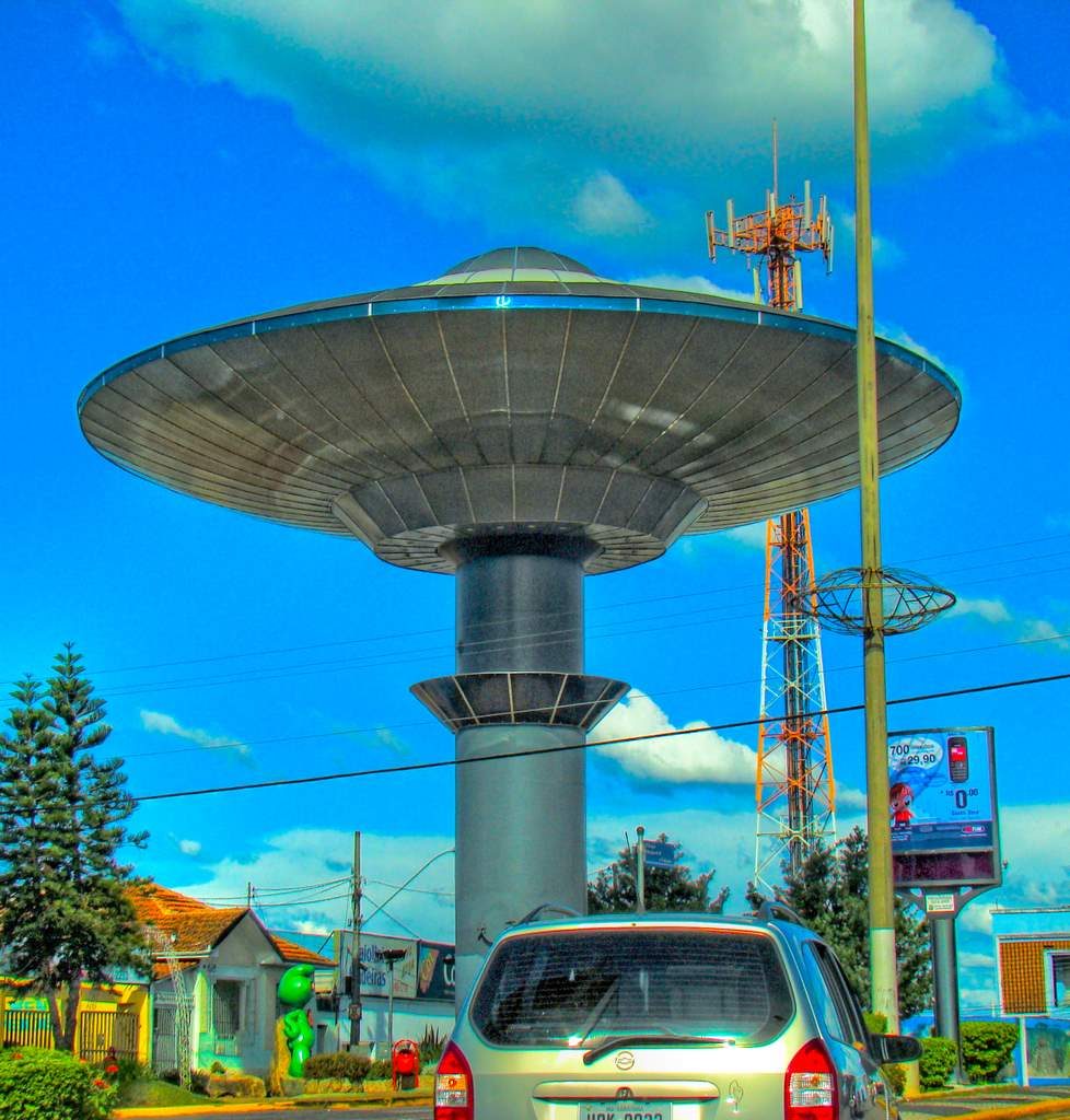 Nave Espacial de Varginha water tower